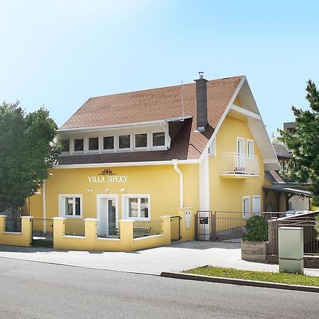 Villa Sipeky Senec Bagian luar foto